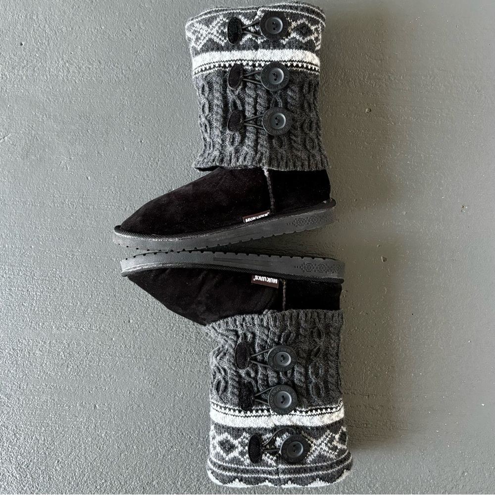 MUK LUK Cheryl Fair Isle Pattern Sweater Knit Fur Lined Side Button Boots - Picture 3 of 14